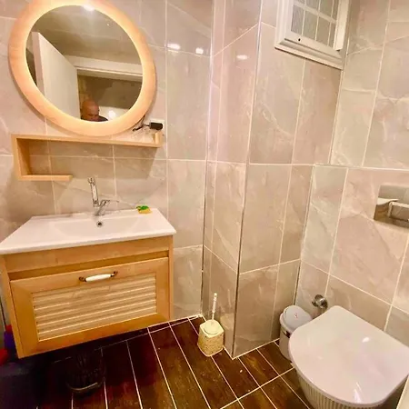 Licensed ,jazzy Class 3 Bedrooms Homes 100mb Wi-fi Апартаменты